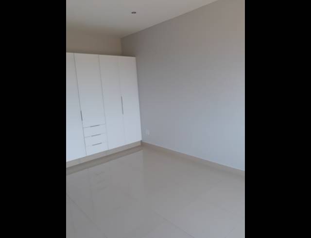 3 BEDROOM APARTMENT FOR SALE IN UMHLANGA RIDGE